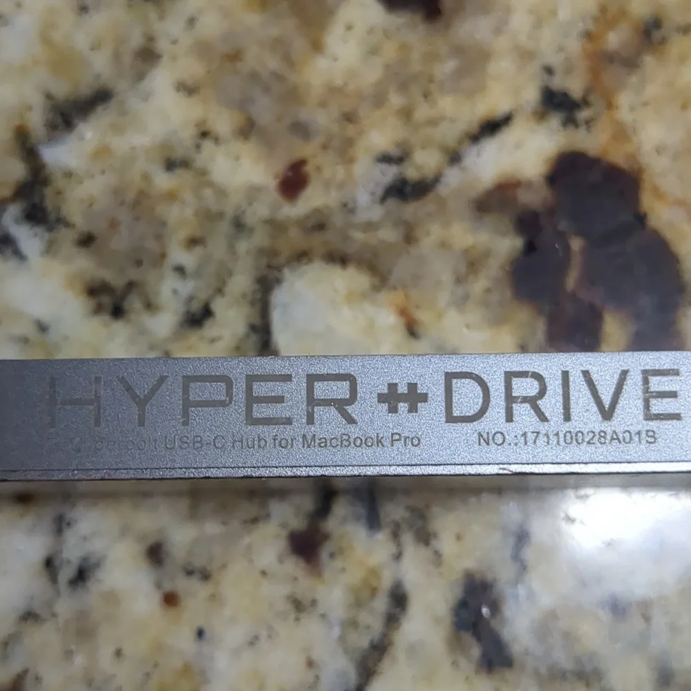 HyperDrive DUO 7in2 USBC-2 hub MacBook/pro